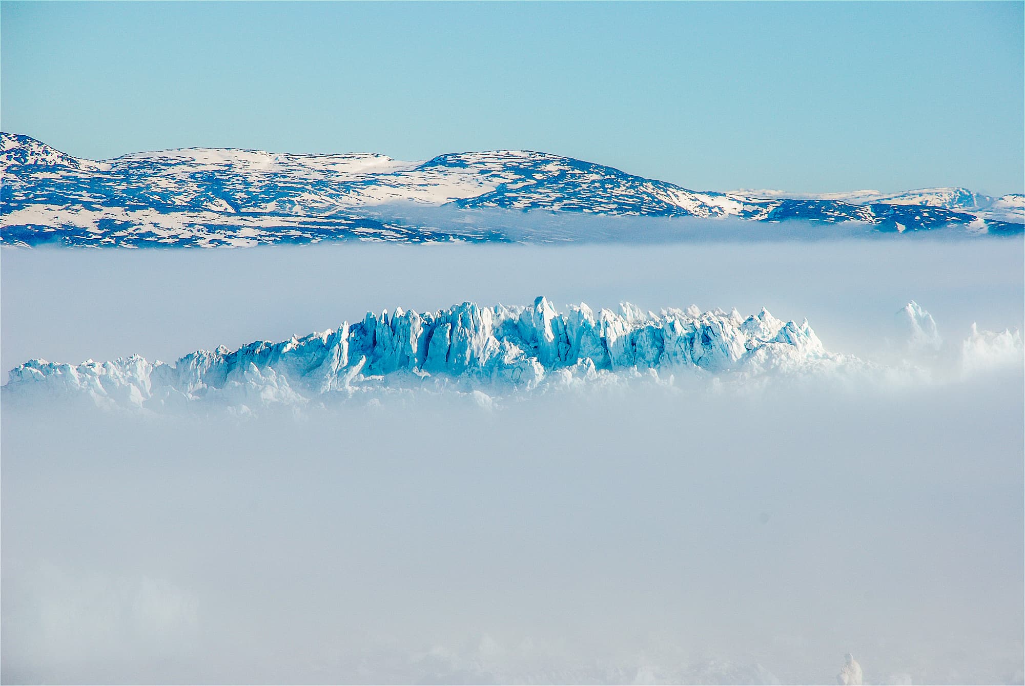 Der Jakobshavn-Gletscher gehört zu den schnellsten und mächtigsten Gletschern Der Jakobshavn-Gletscher gehört zu den schnellsten und mächtigsten Gletschern