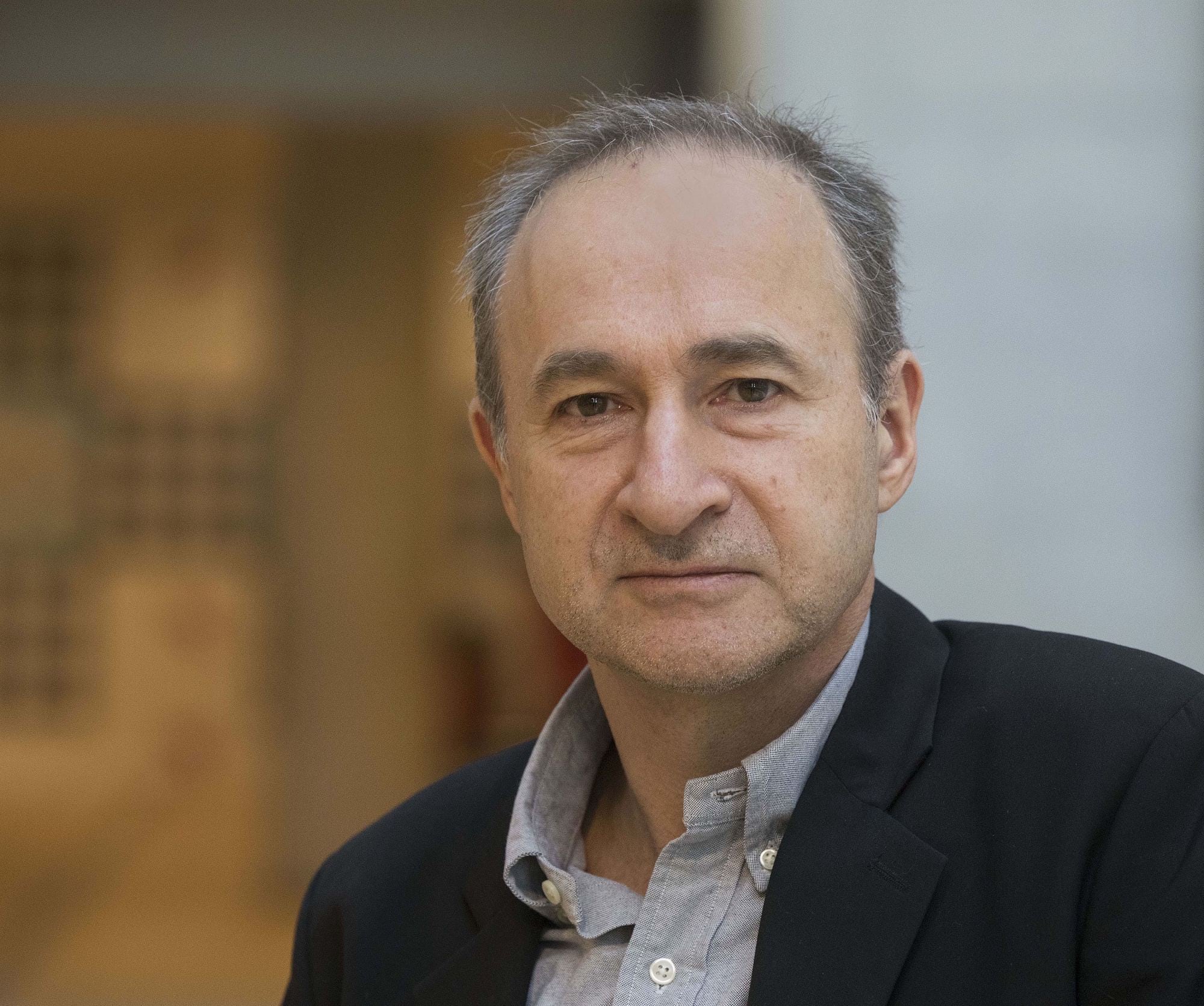 Ein Porträt des niederländischen Psychiaters Jim van Os Ein Porträt des niederländischen Psychiaters Jim van Os