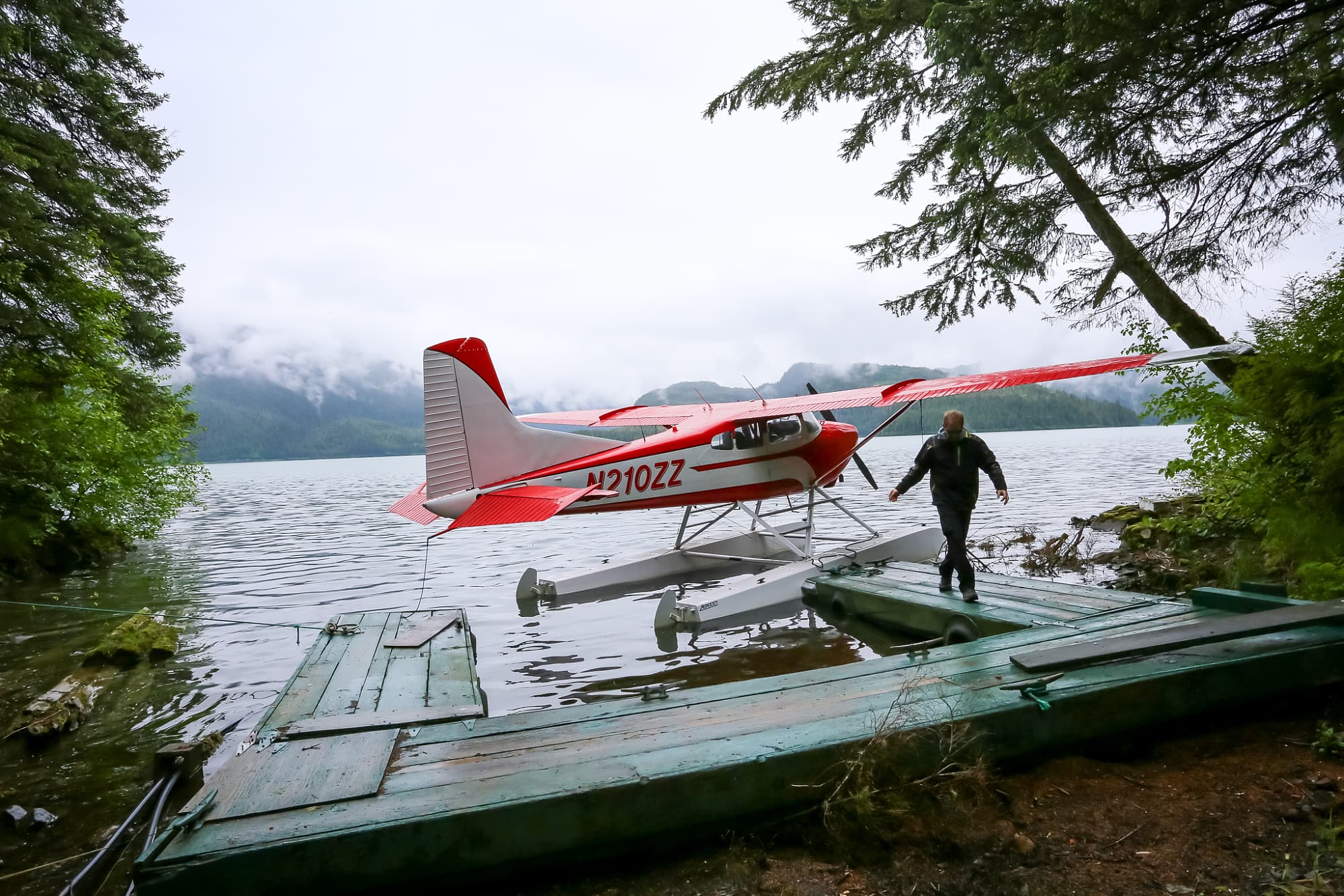Wasserflugzeug zum Fischezählen Wasserflugzeug zum Fischezählen