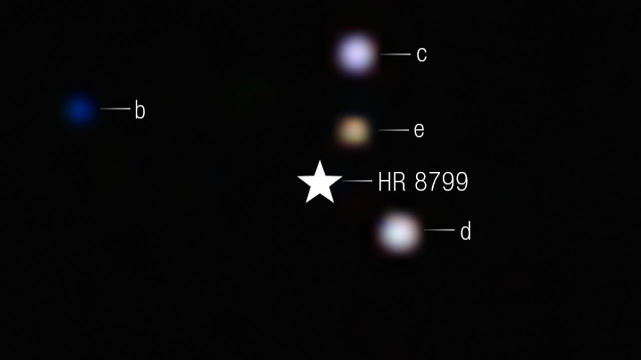 Exoplaneten: Webb-Teleskop beobachtet die vier Planeten von HR 8799