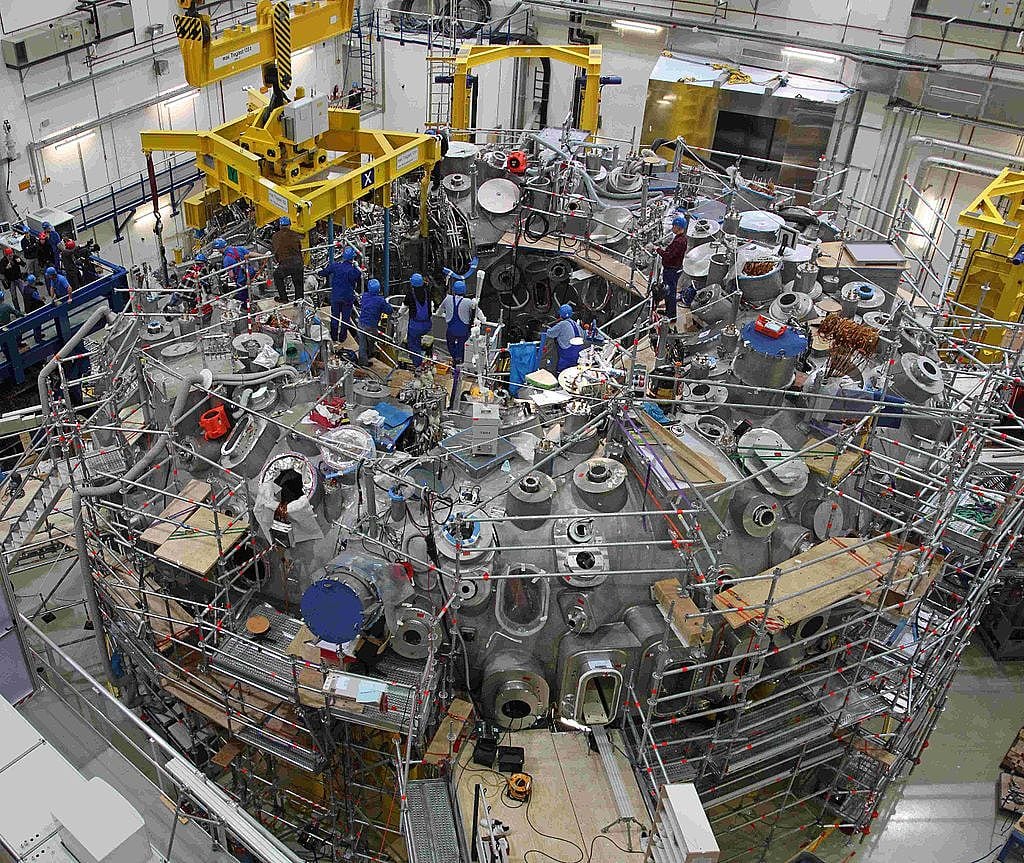 Konstruktion von Wendelstein 7-X Konstruktion von Wendelstein 7-X