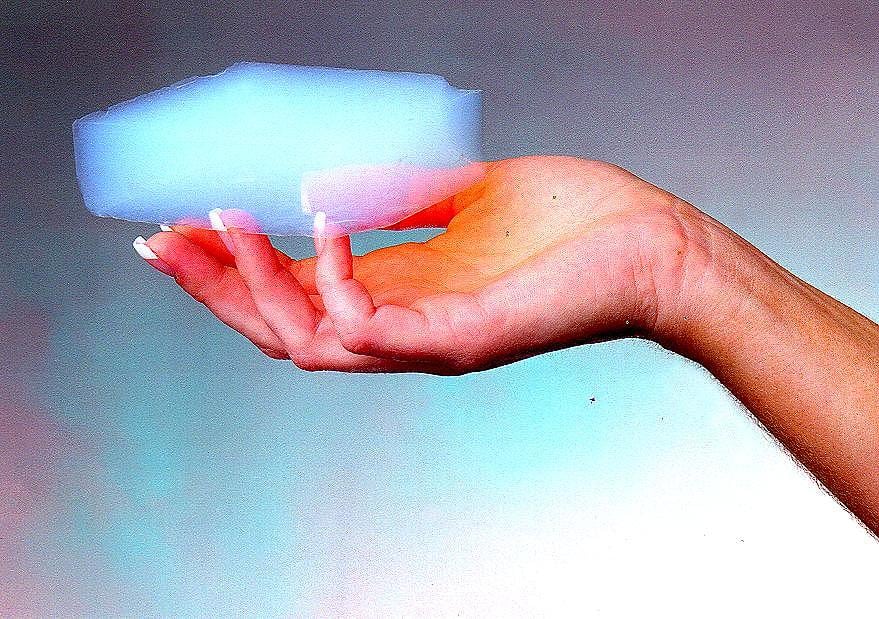 Aerogelmaterial mit Hand Aerogelmaterial mit Hand