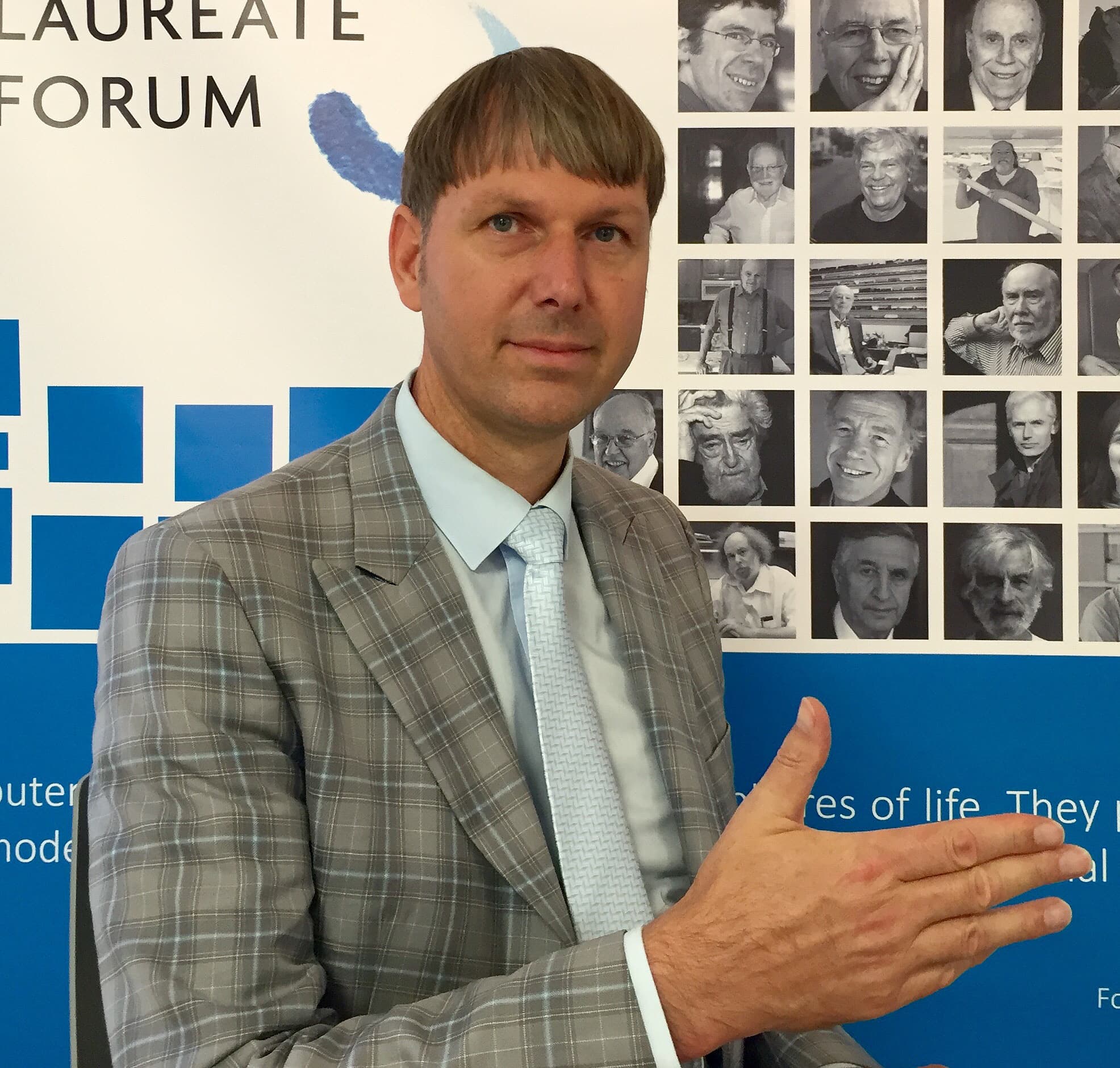 Dirk Helbing Dirk Helbing